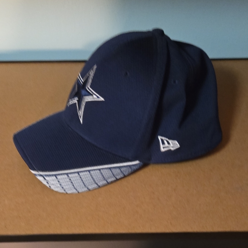 NFL Cowboys New Era 39Thirty Stretch Flex Navy Cap